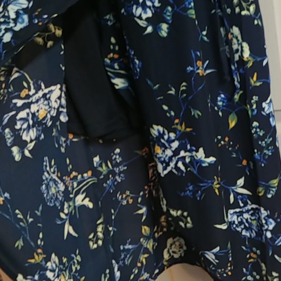 Spaghetti strap Navy floural dress - Picture 2 of 3